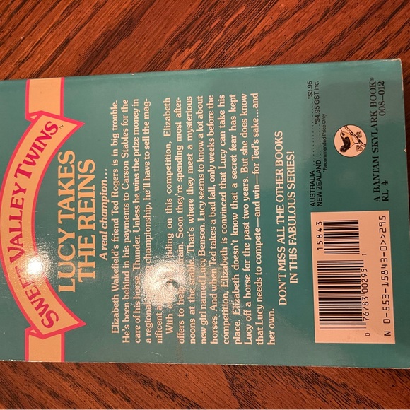 Vintage Sweet Valley Twins kids chapter books | Set of 4 - Picture 6 of 13